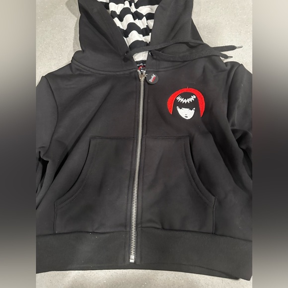 💚 SOLD 💚 Brand New With Tags Emily The Strange Cropped Hoodie - Picture 3 of 10